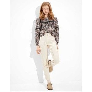 NWT American Eagle AE Stretch Corduroy Mom Straight Pant in Cream